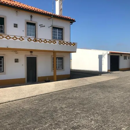 Tilli'n'joe's House Apartament Atouguia Da Baleia